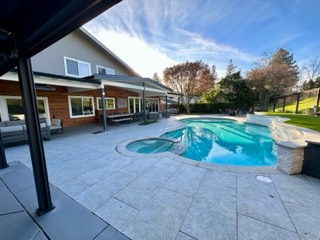 Pool and deckng